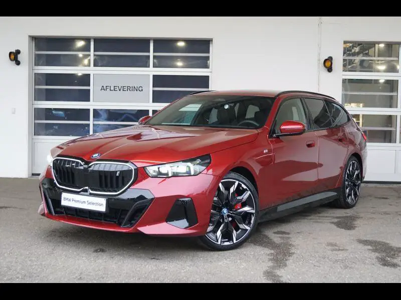 BMW i5 - 0