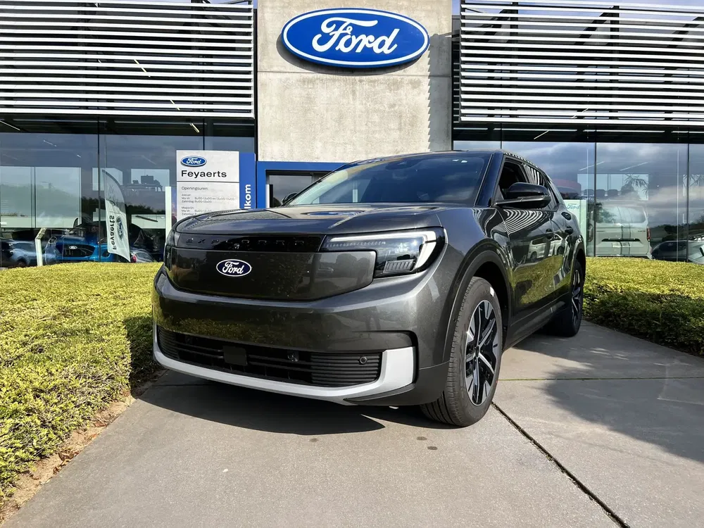 Ford Explorer - 0