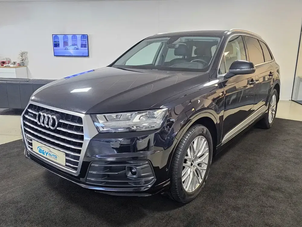 Audi Q7 - 0