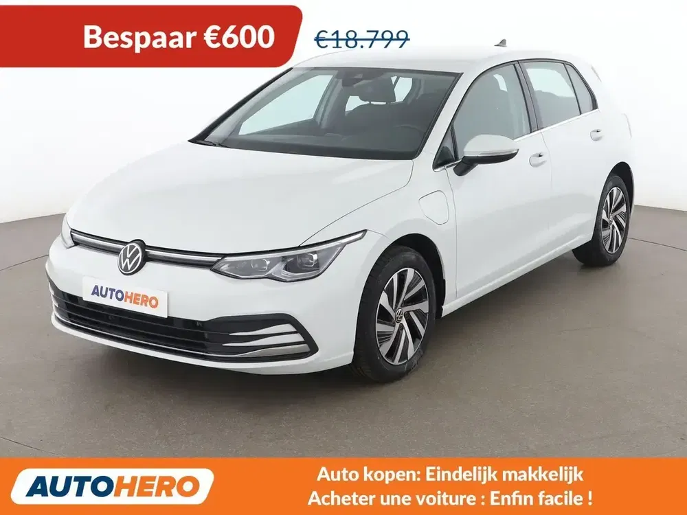 Volkswagen Golf - 0