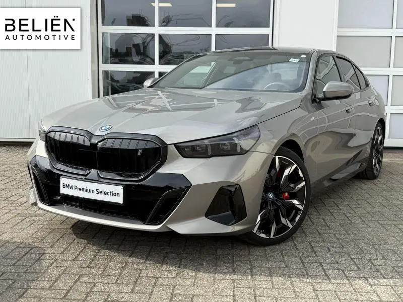 BMW i5 - 0