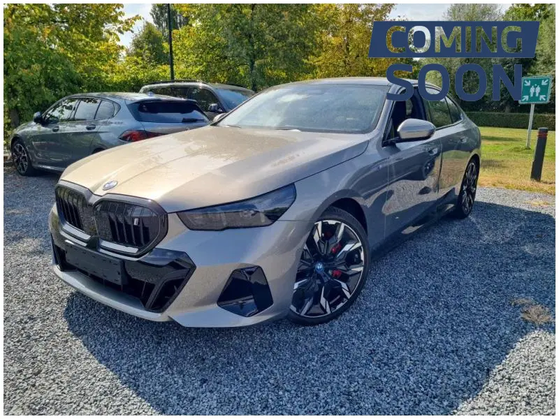 BMW i5 - 0