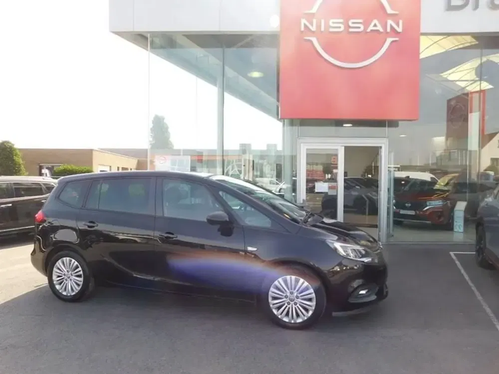 Opel Zafira Tourer - 0
