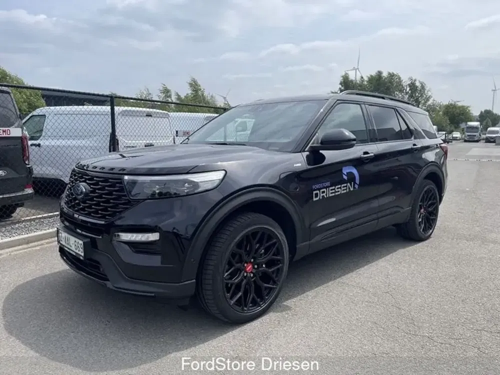 Ford Explorer - 0