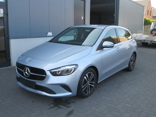 Mercedes B 180 - 0