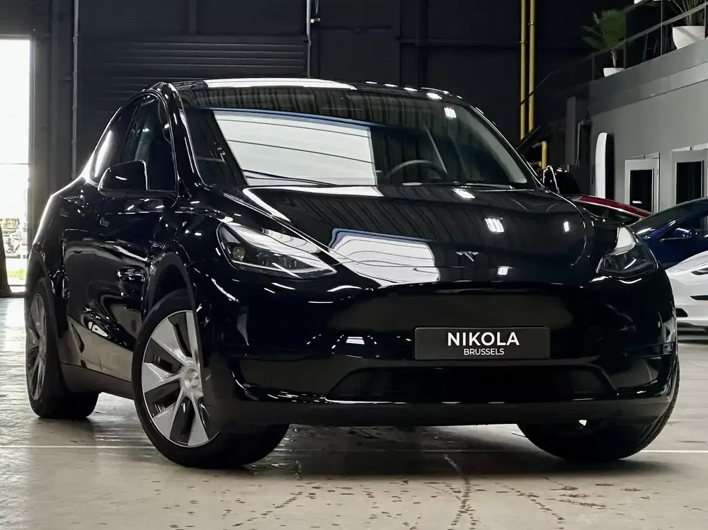 Tesla Model Y - 0