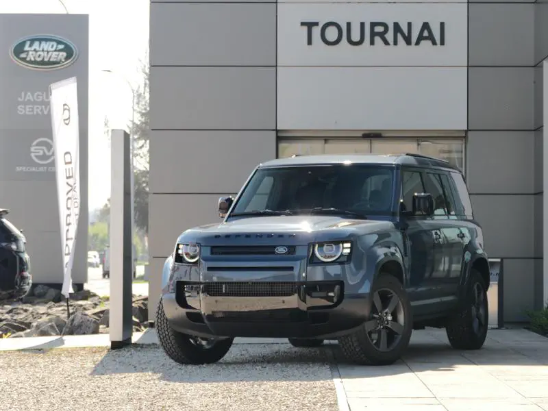 Land Rover Defender - 0