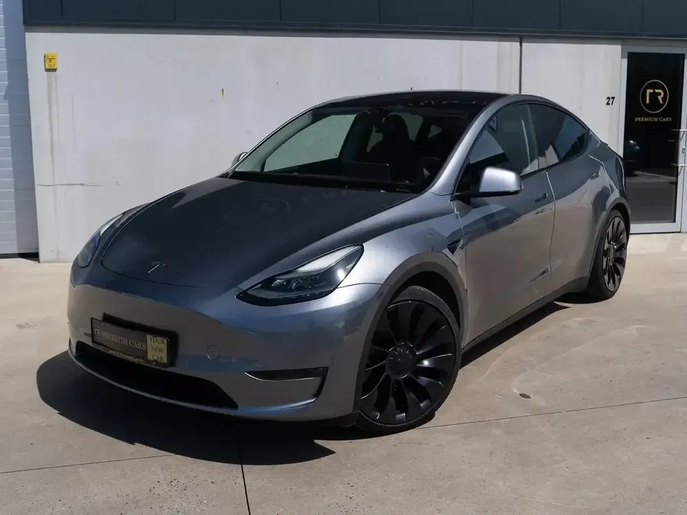 Tesla Model Y - 0