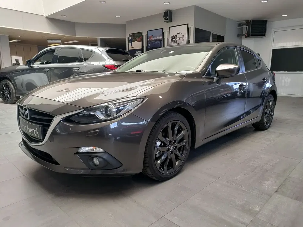Mazda 3 - 0