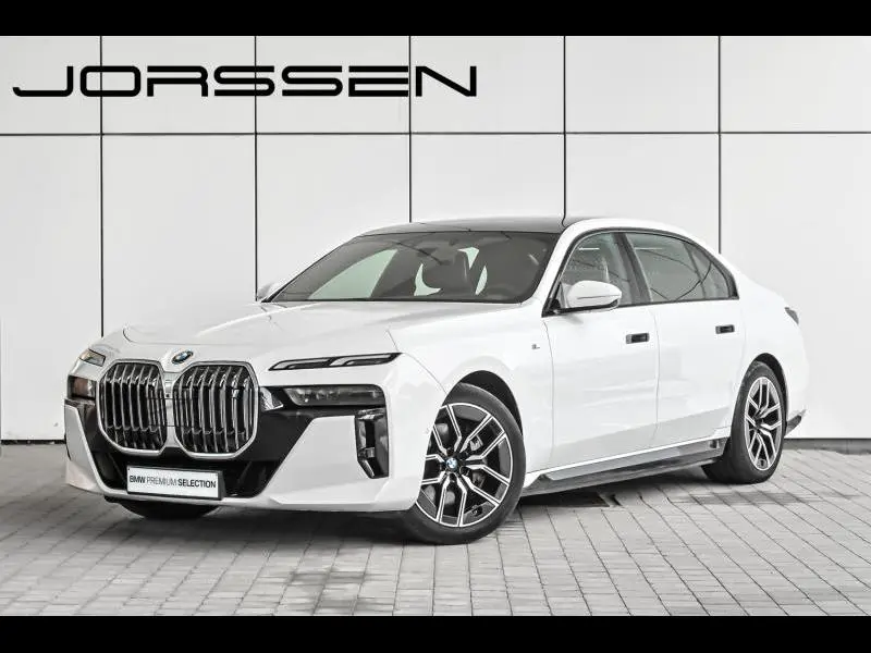BMW i7 - 0