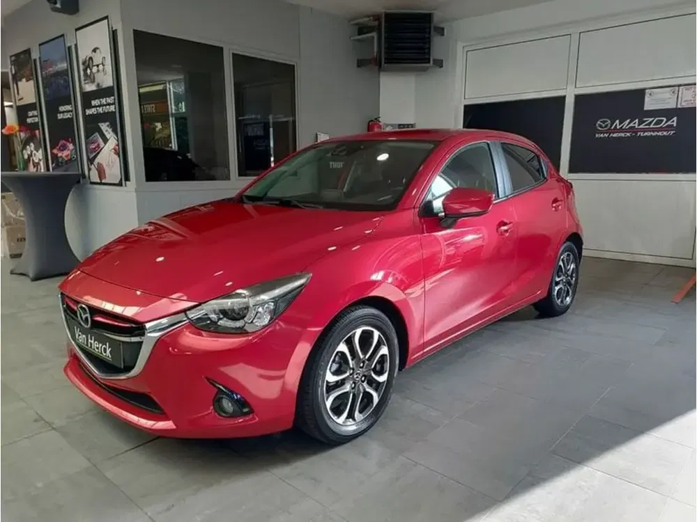 Mazda 2 - 0