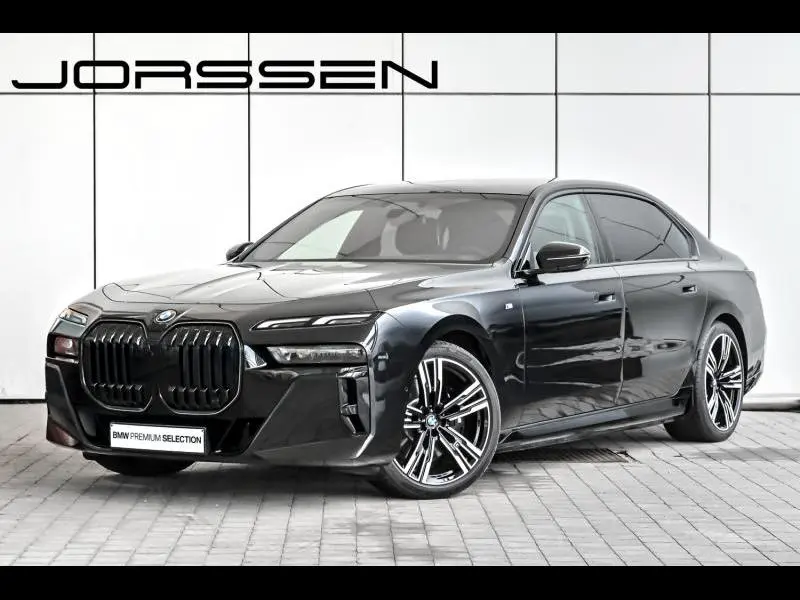 BMW i7 - 0