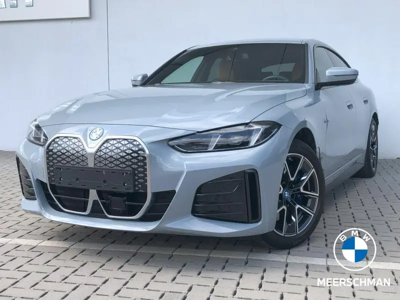 BMW i4 - 0