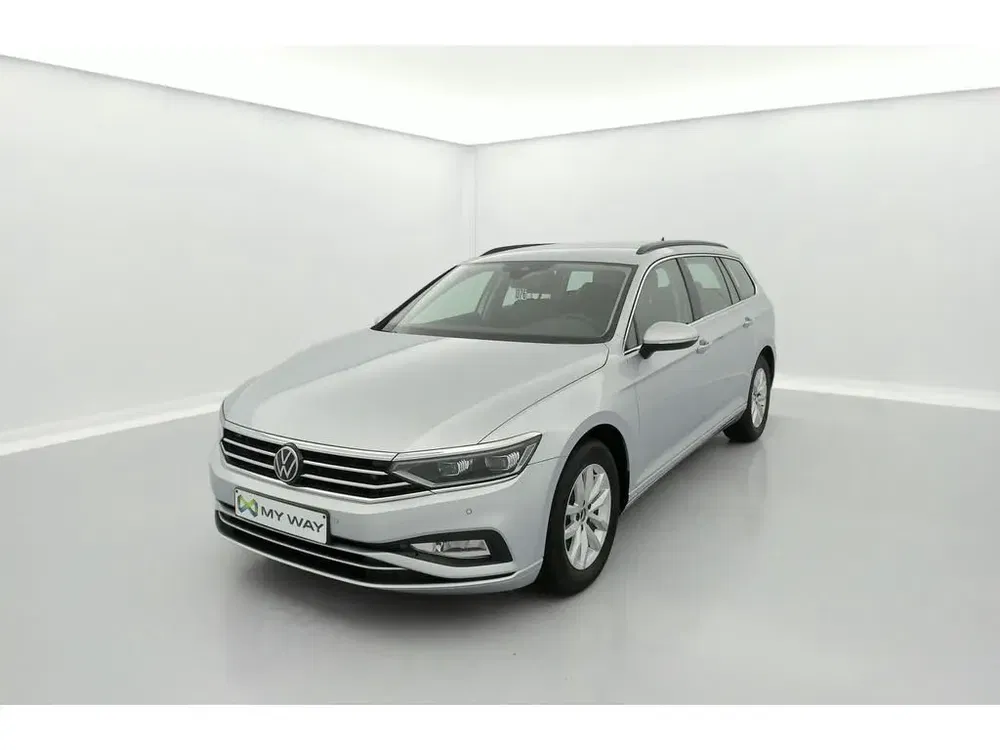 Volkswagen Passat - 0