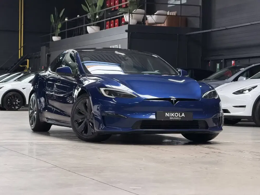 Tesla Model S - 0
