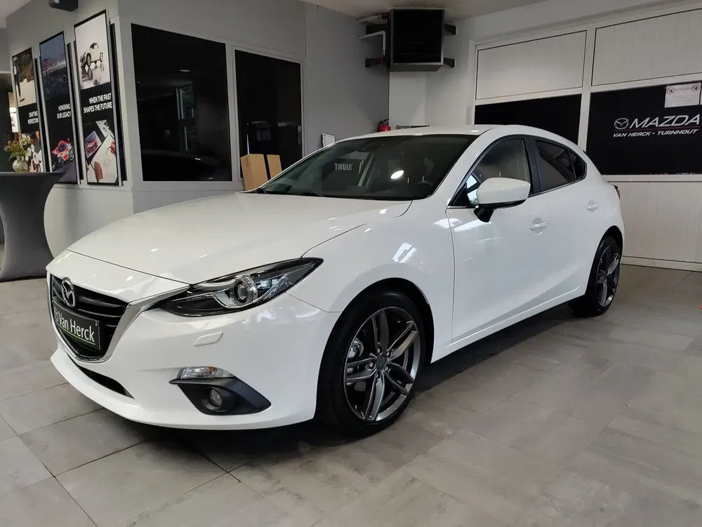 Mazda 3 - 0