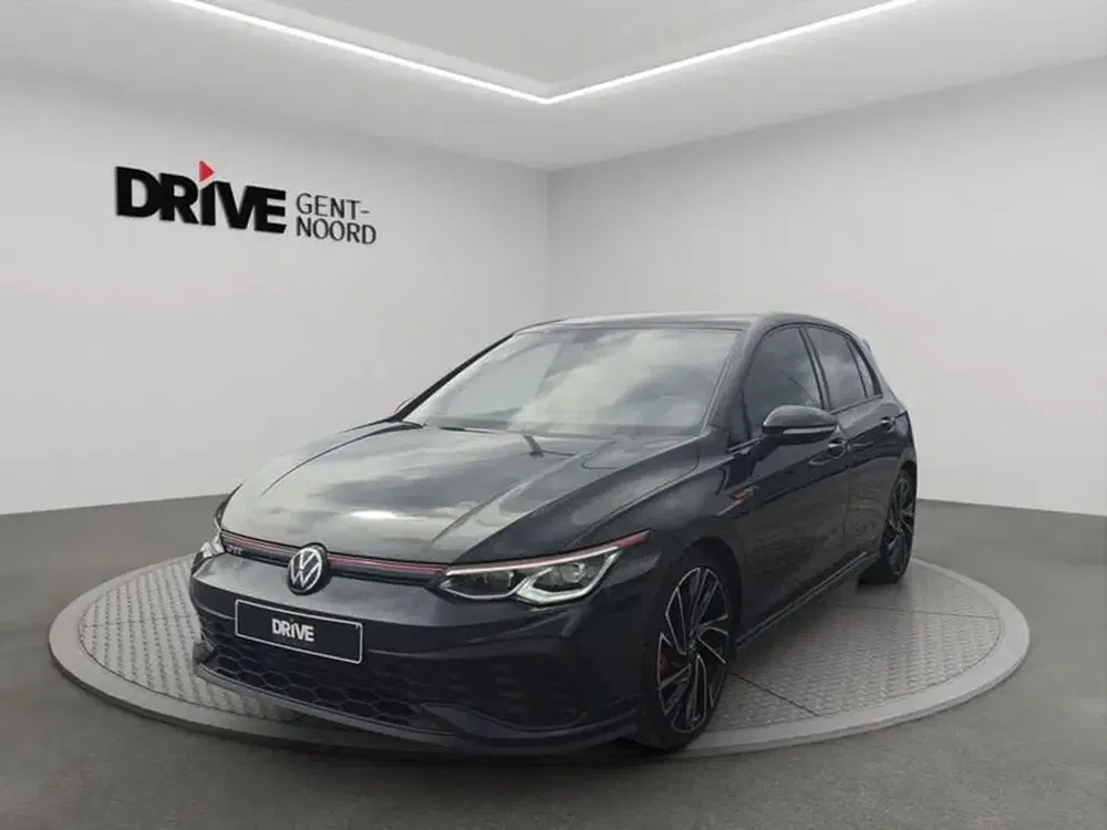 Volkswagen Golf - 0