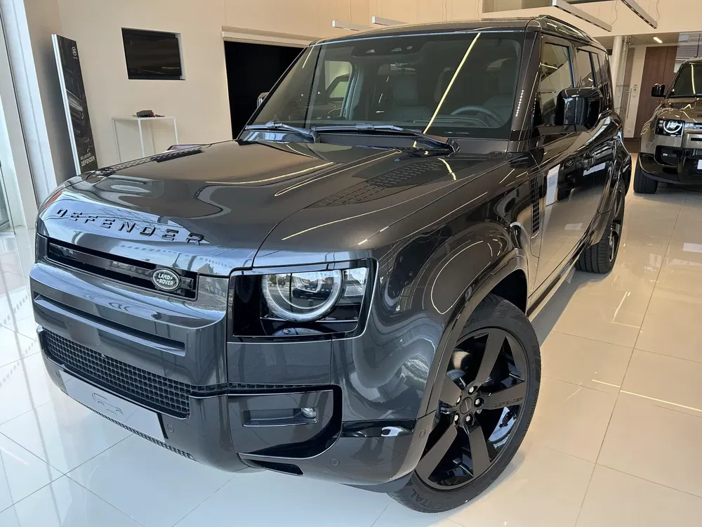 Land Rover Defender - 0