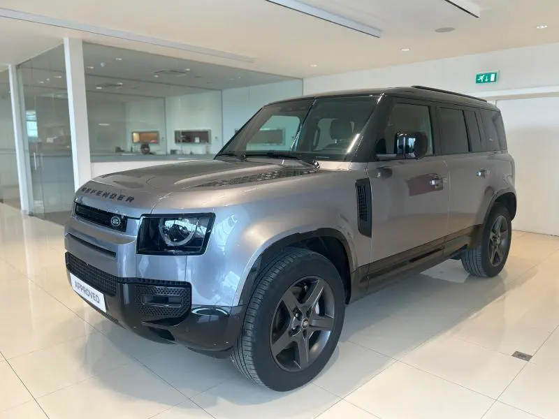 Land Rover Defender - 0
