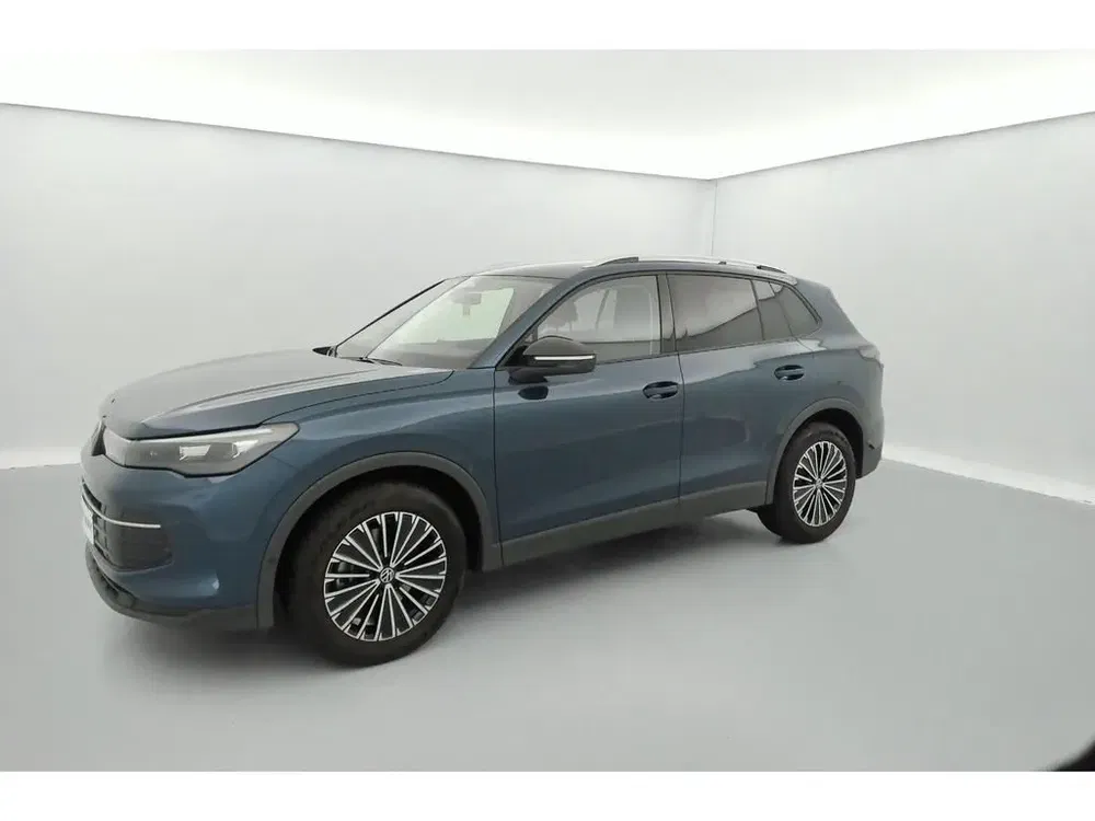 Volkswagen Tiguan - 0