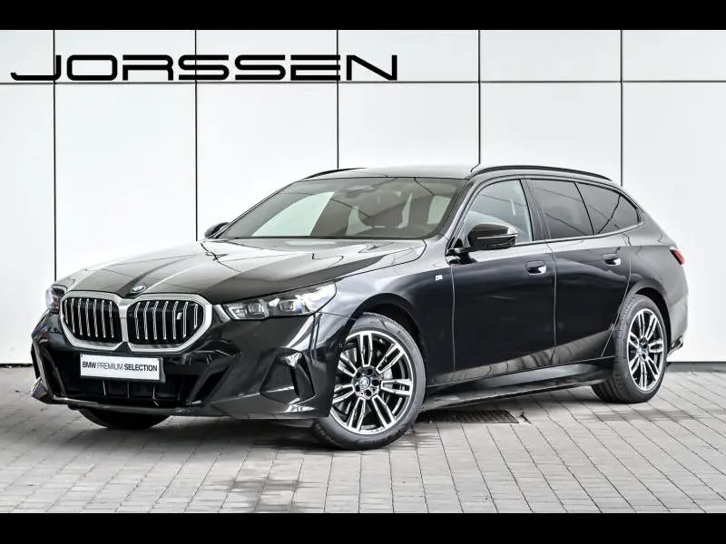 BMW i5 - 0