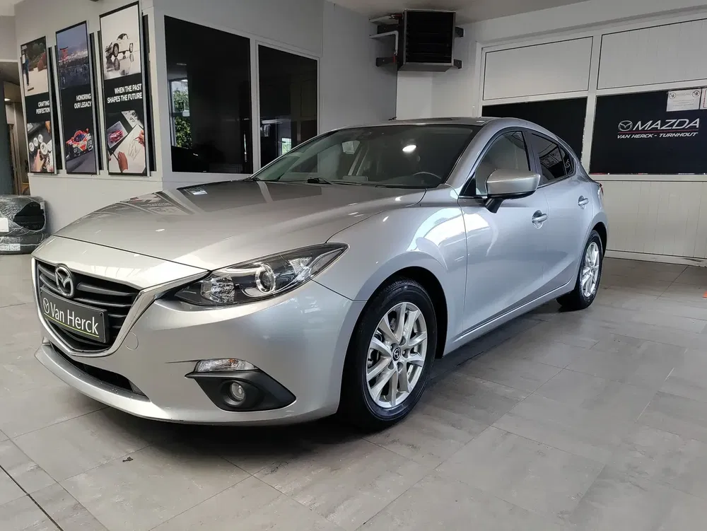 Mazda 3 - 0