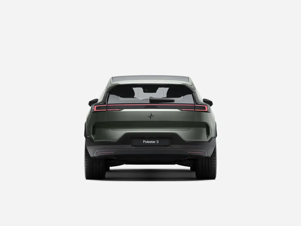 Vue arrière du Polestar 3 vert sur fond blanc.