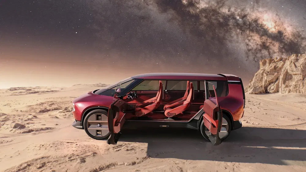 Concept car futuriste avec portes ouvertes sur paysage martien, ciel étoilé visible.