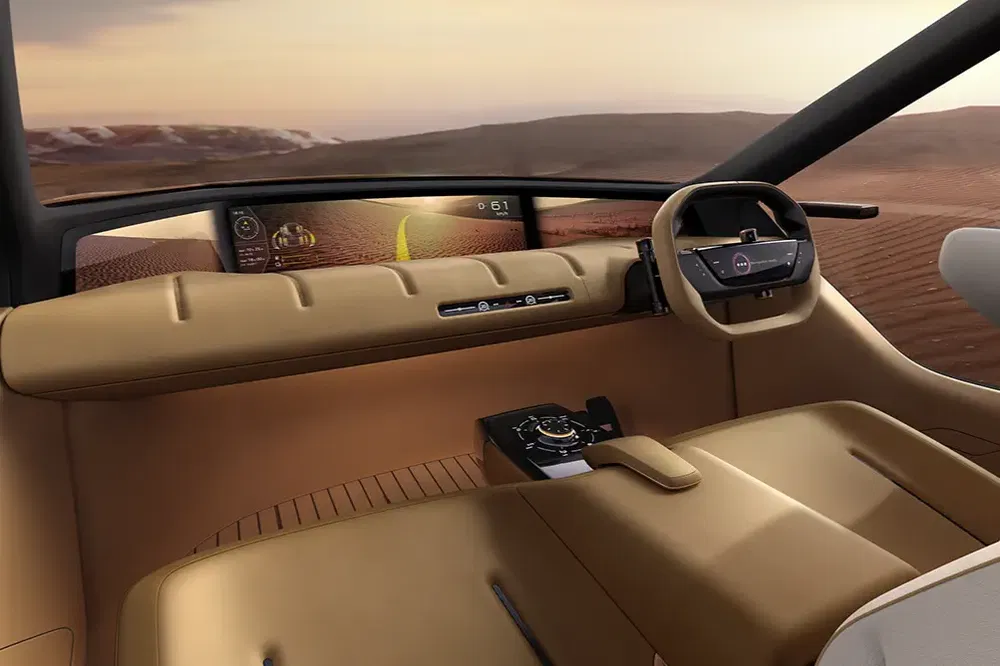 Intérieur futuriste de SUV Hyundai autonome avec tableau de bord numérique, volant innovant.