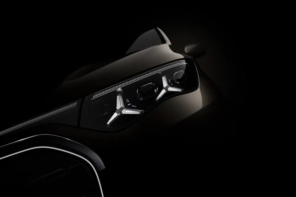 Innovatieve BMW-koplamp met moderne verlichting en elegant ontwerp.