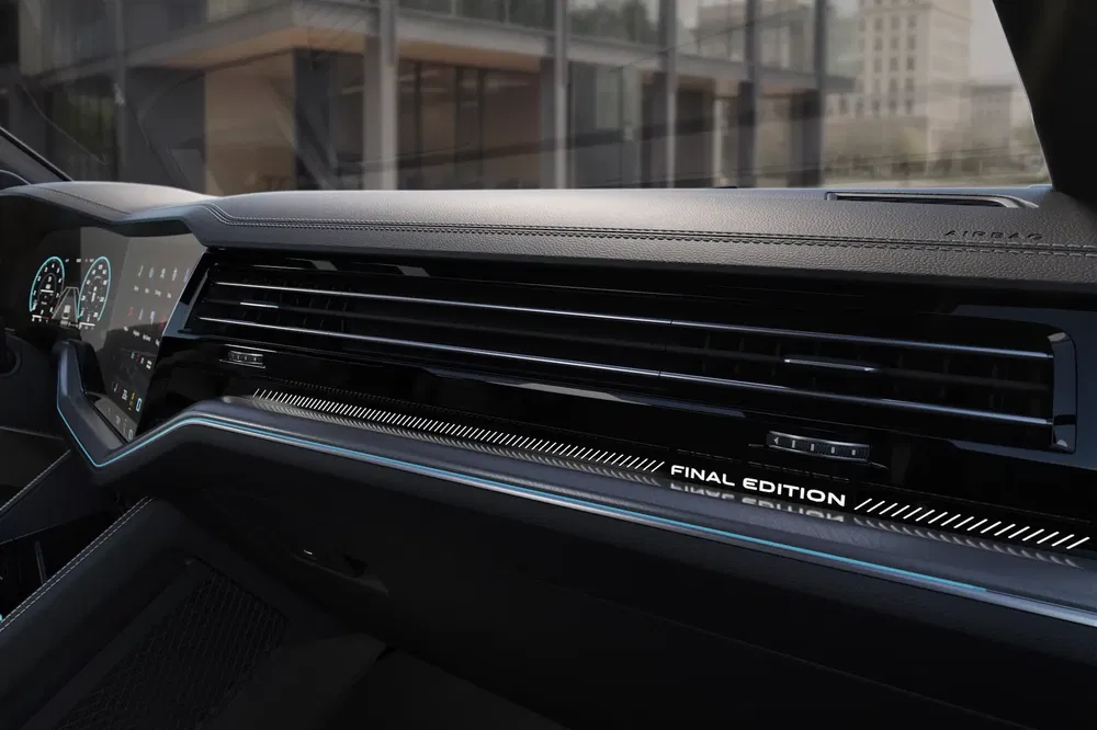 Interieur Volkswagen Passat 2024, modern en stijlvol final edition dashboard.