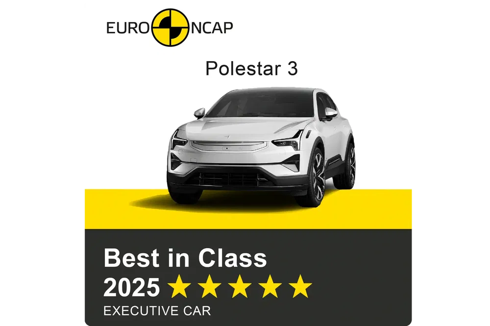Witte Polestar 3 auto met vijf sterren Euro NCAP, executive klasse 2025.